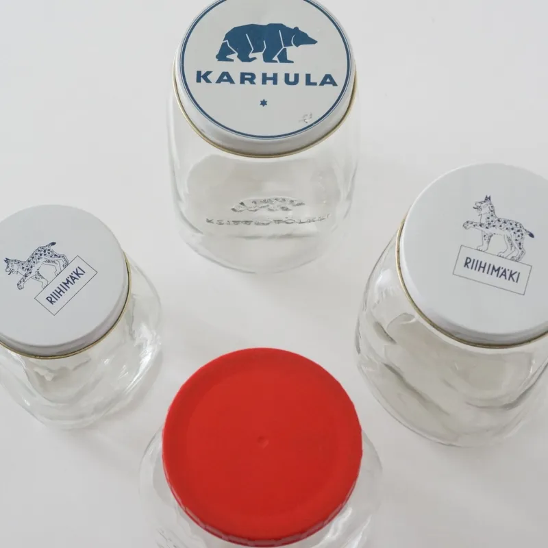 フィンランドの古いガラス保存瓶。蓋付きのものはとてもレアです。