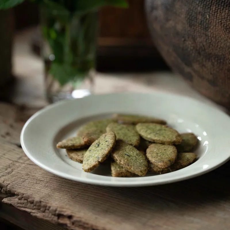美味しかったモロッコティーの味を菓子で表現。大人から子供にまで人気の葉っぱのクッキー