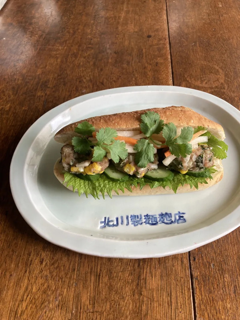 ベトナム風サンドイッチバインミー