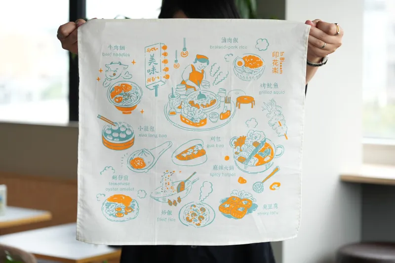 台湾ファブリックブランド「inBlooom」のレトロ柄ハンカチ