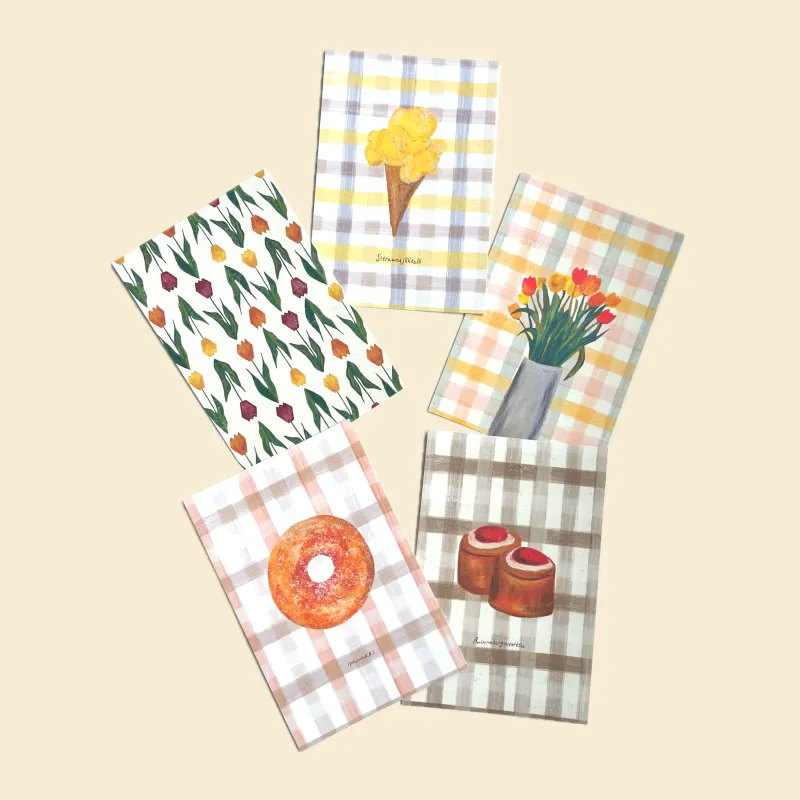 LIFE AND BOOKSスタッフが作る、フィンランドのことをモチーフにしたポストカード