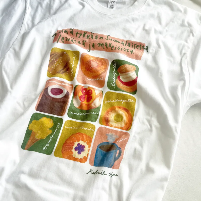 LIFE AND BOOKSスタッフが描くフィンランドのおやつTシャツ。何種類かのTシャツをお持ちします。