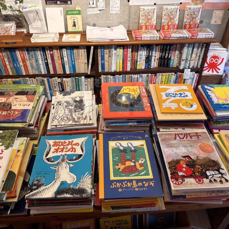 絵本の古本屋ですから、当然絵本は山ほど持って行きます。こちらはベストセラーを中心に。