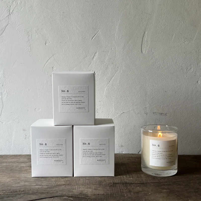 ハーブやスパイスをふんだんに使用したMANSIKKA antiquesのオリジナルのアロマキャンドル