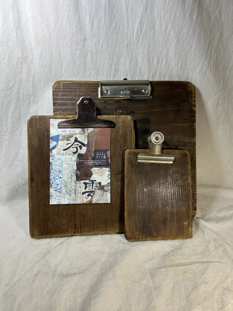 明治から昭和の木材を加工したリメイククリップボード。全て手作業一点もの。