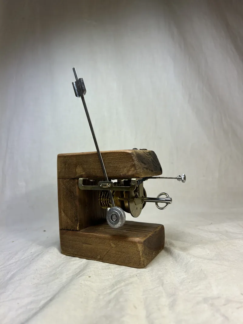 創作メトロノーム。全て手作業一点もの。