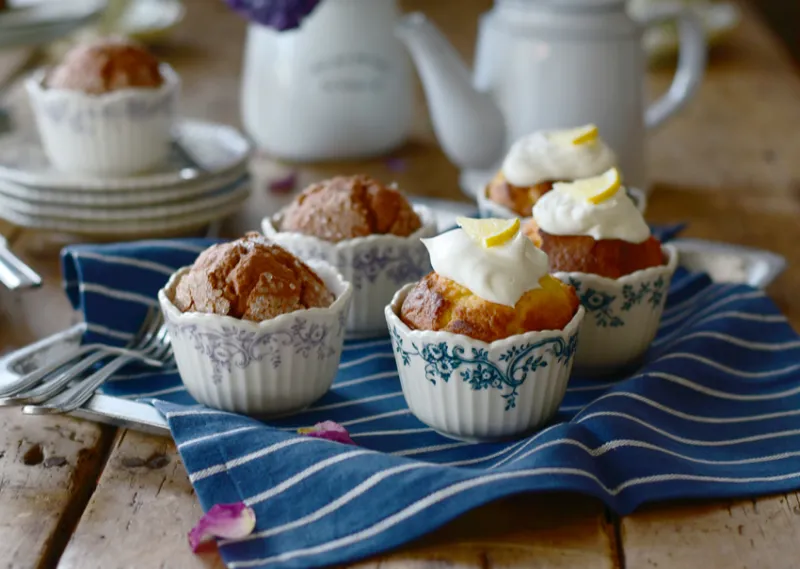 英国のお茶の時間に想いを馳せながら、お菓子づくりをもっと楽しんでいただけたら――。そんな想いから生まれた「オードリー」。