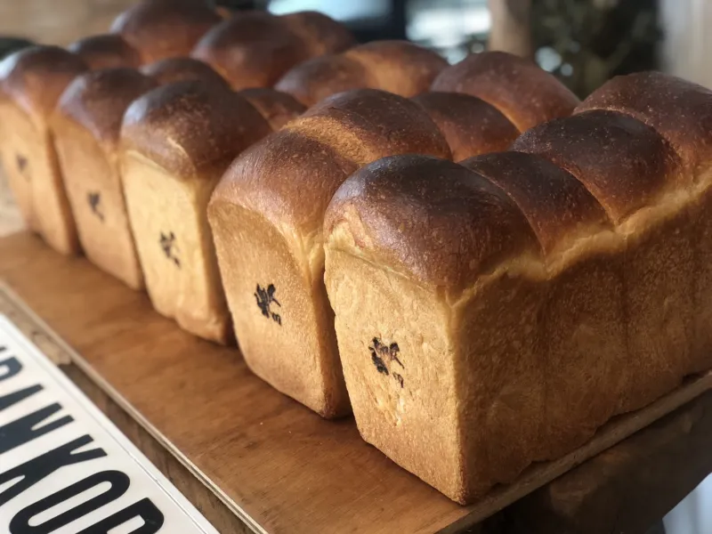 自家製天然酵母と国産小麦の動物性不使用の食べ応えのある食パン
