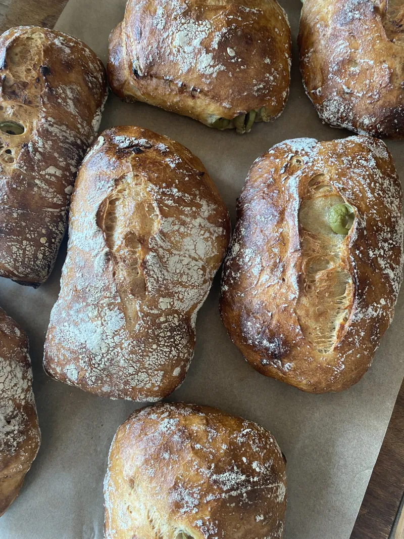 外パリ中モチ。サンドイッチにぜひ。