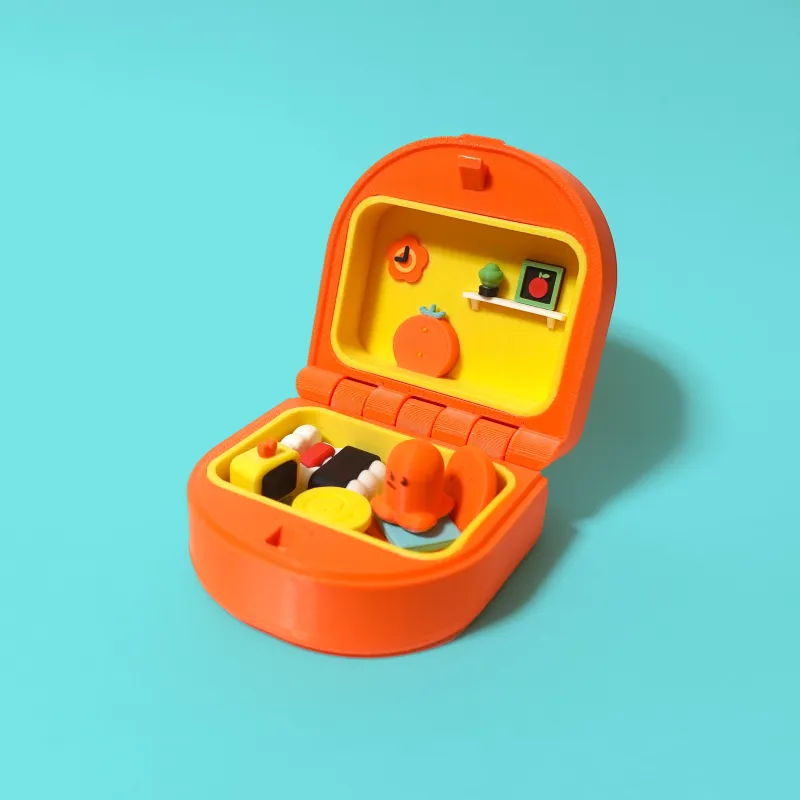 お弁当をモチーフにした手のひらサイズのコンパクトのお家