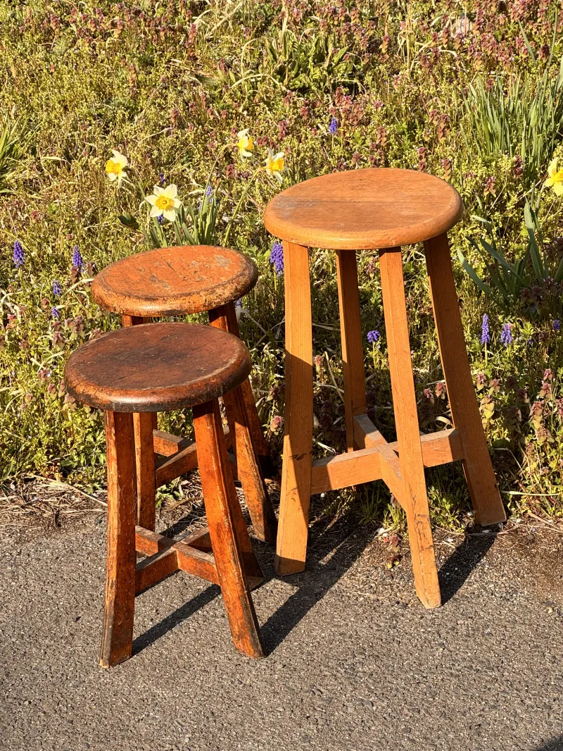 古道具と言えば丸椅子！