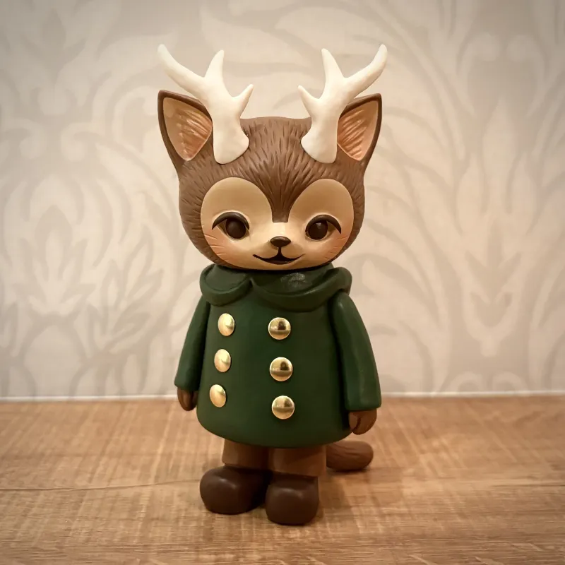 つのがはえた猫「MORRIS」ソフビタイプのフィギュアです。オリジナルカラー「British Green Coat」