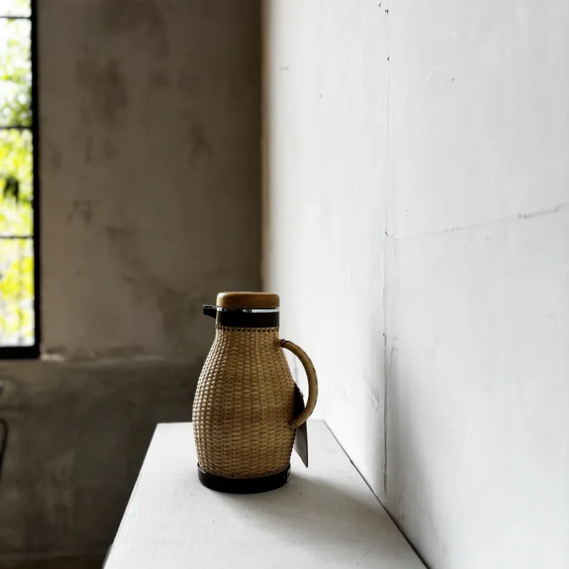 これを持ってピクニックに行きたくなるようなポット。