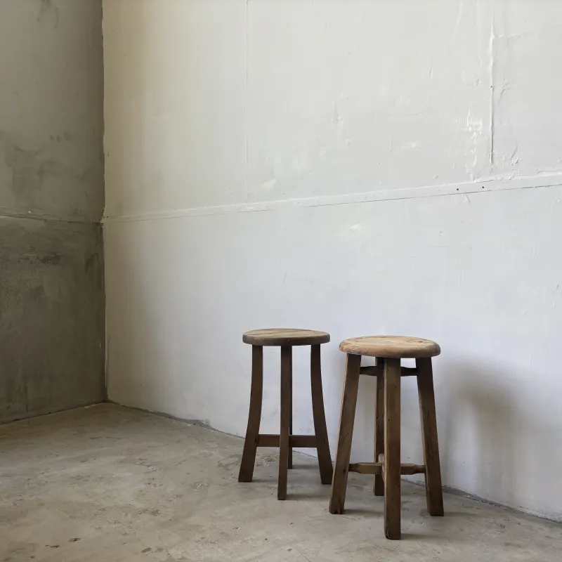 蚤の市までに見つかったスツールは毎回持っていきます。お探しの方いらっしゃいましたらぜひ。