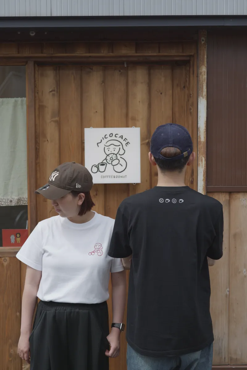 オリジナルのTシャツ。