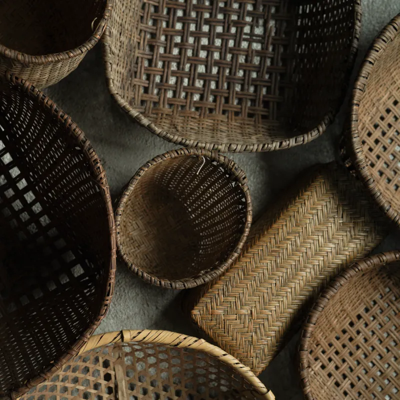 「籠」日本の手仕事が生きた荒物。使い込まれて尚、形を残し続けた美しいものです。