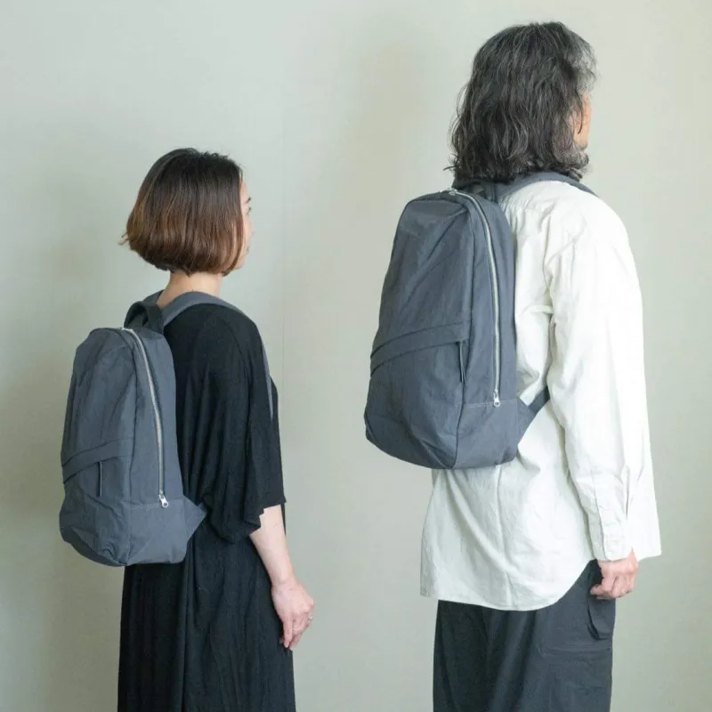 石川県のナイロン生地を使用したリュック。ユニセックスでご使用いただけます！