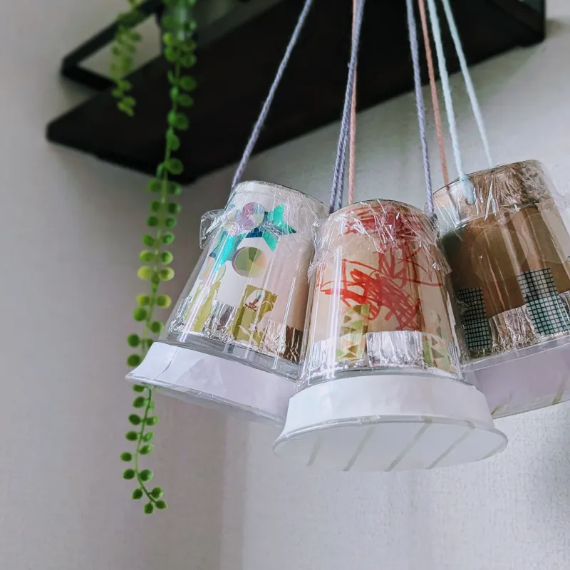 手づくりの景品（以前の景品です。今回はどんな景品が並ぶのか、お楽しみに！）