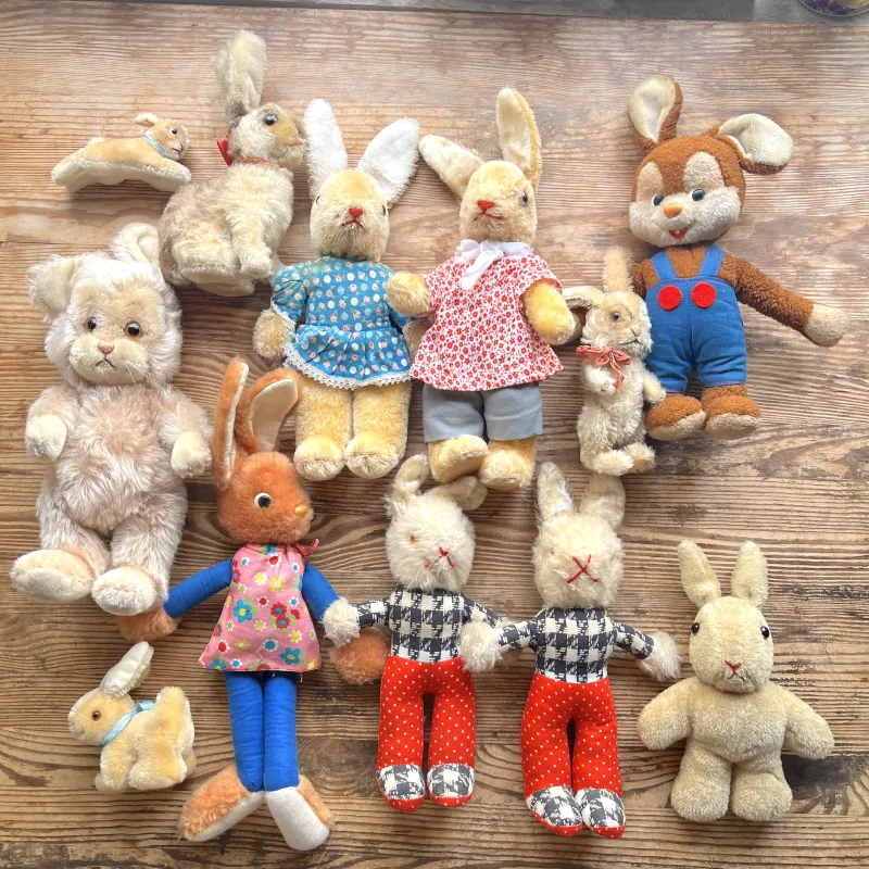 可愛いウサギ達が集まりました。メーカーは色々ですが、ドイツのヴィンテージの子達です。