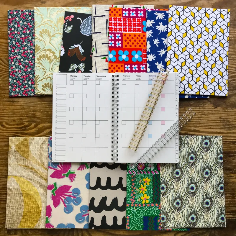 オソブランコ恒例のオーダーノート。その場で表紙と中の紙を選んであなただけのオリジナルノートを作ります。