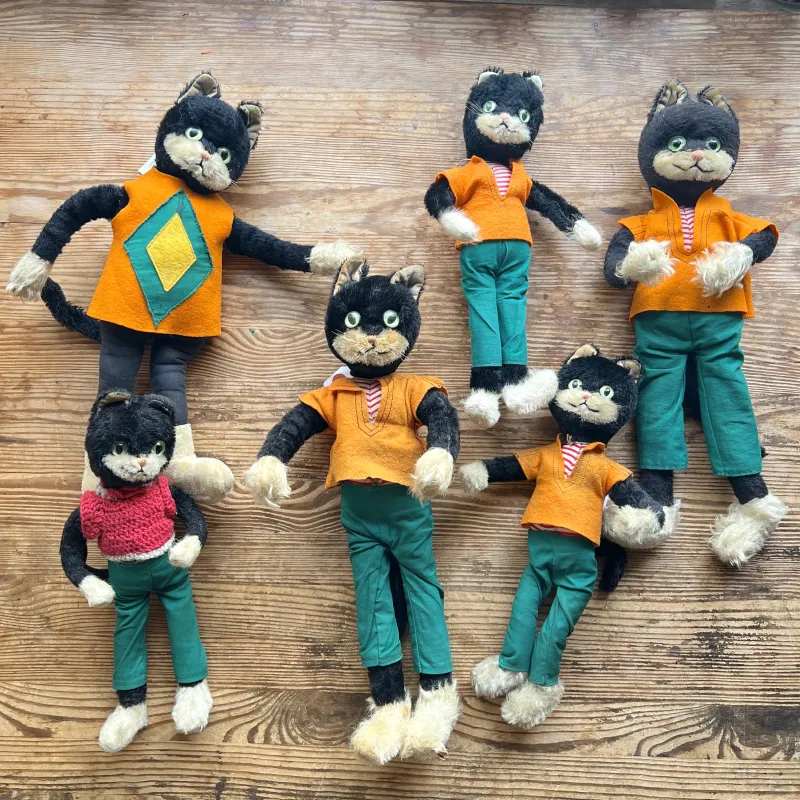 ドイツ「SCHUCO」のビゴベロシリーズの猫たち。中でもこの猫が大好きで、何匹でも集めたくなるお気に入り。