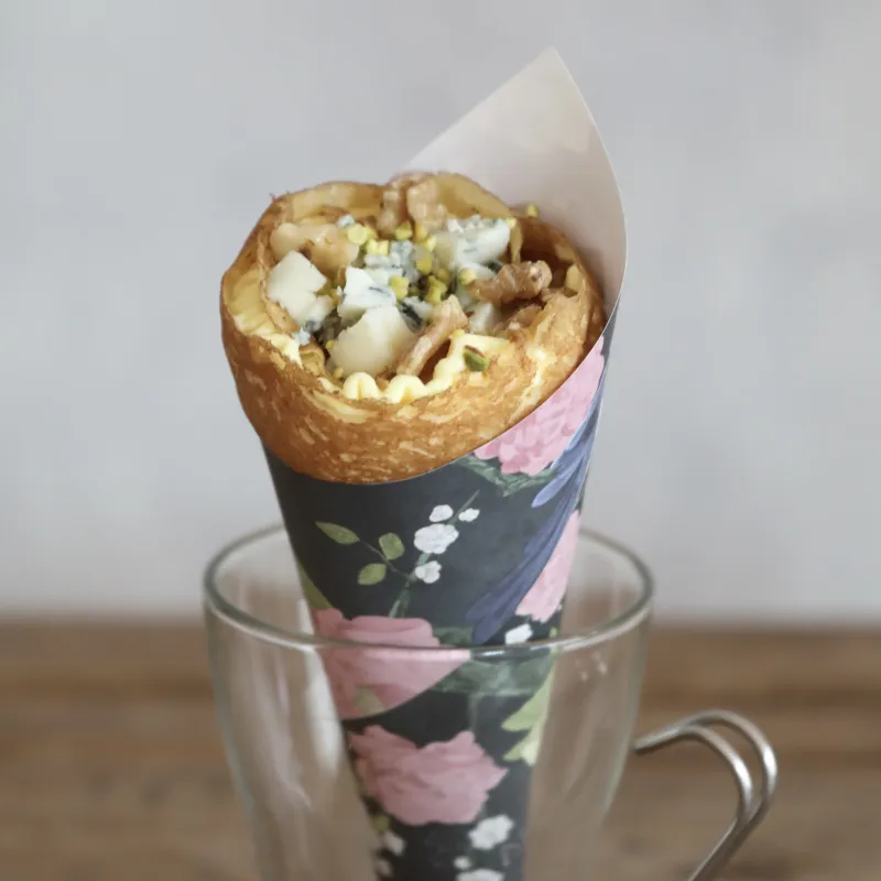 ゴルゴンゾーラとくるみのクレープ