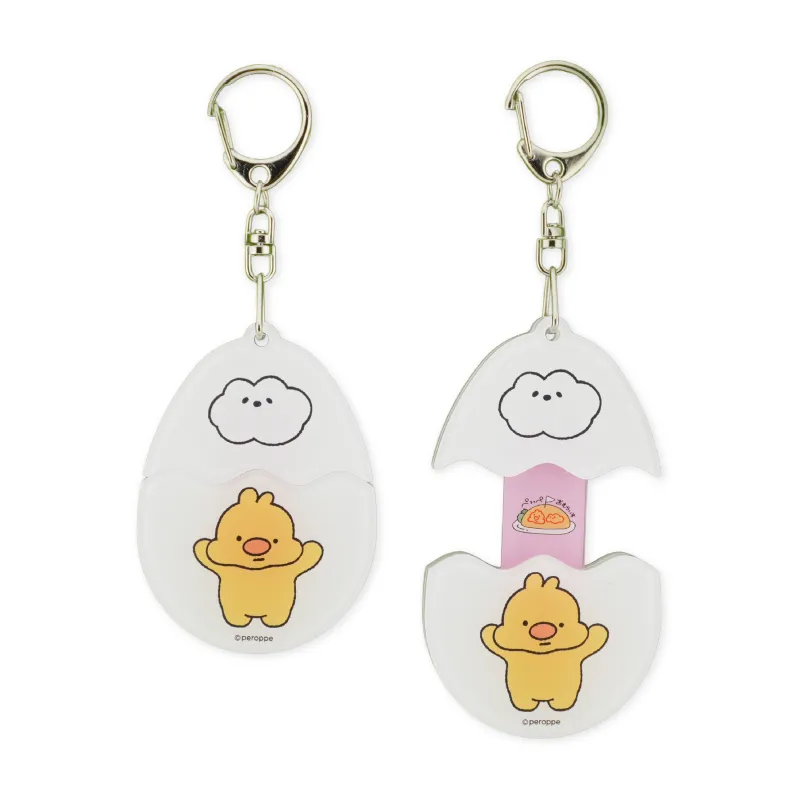 パカッと開いて、ぴたっ！と戻る。何度も触れたくなる、ぺろっぺの不思議な卵キーホルダー。