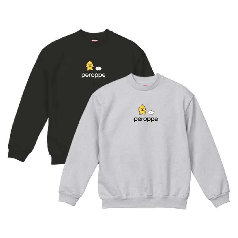 ぺろっぺの刺繍入りトレーナー。裏起毛であたたかく、ふんわり心地よい一枚。