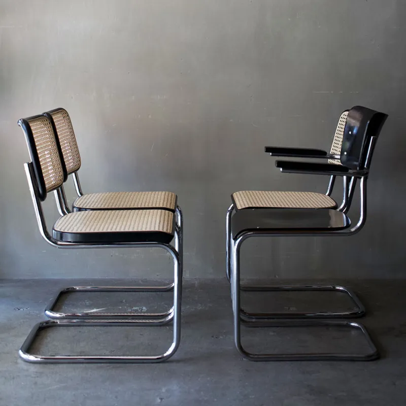 Marcel Breuerによりデザインされた「カンティレバーチェアTHONET S32 」（ドイツ1970年頃）