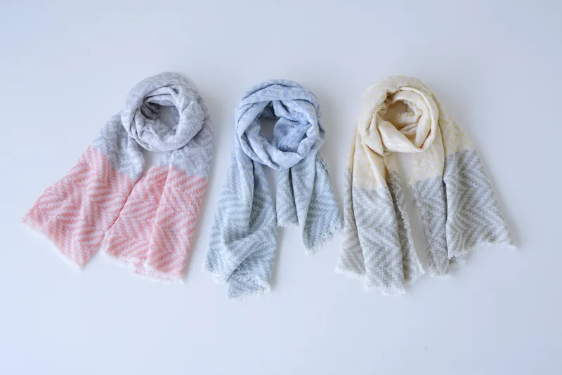 ふわりと軽くやわらかい播州織ストール「グランマストール　コットンシルク」　日よけや寒さ対策にもおすすめです。