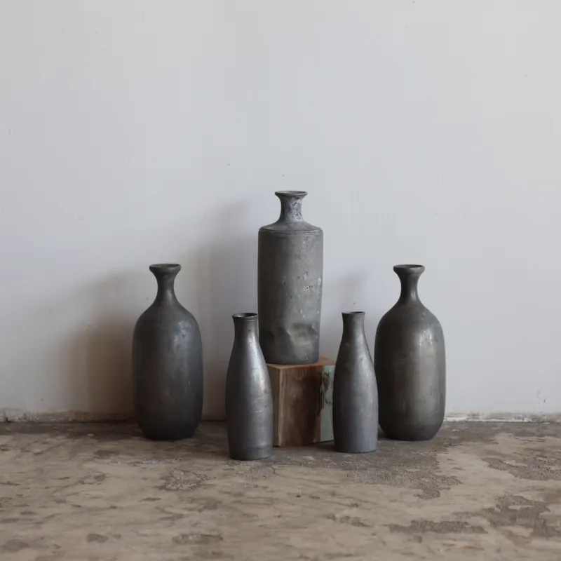 ピューターの酒器