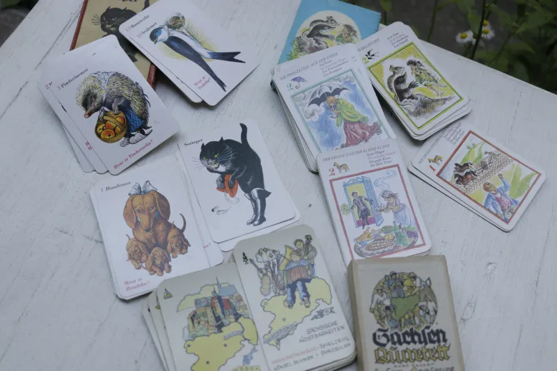 チェコやドイツのカード。選んでたのしいカードバイキングコーナー