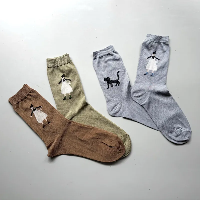 四歩のキャラクター「四歩さん」の靴下。新色のブラウンとグリーンは東京蚤の市先行発売です！