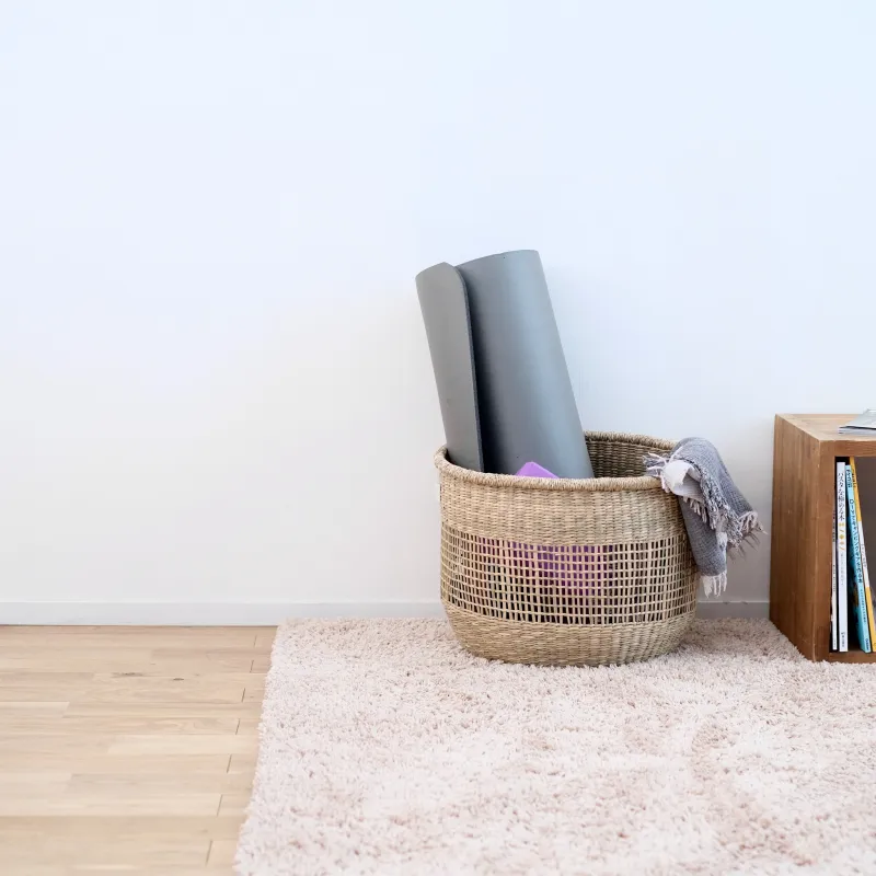 シーグラス素材のバスケット。サイズはSとMがございます。たくさん入って大人気。洗濯かごやおもちゃ入れなど多様に使えます。