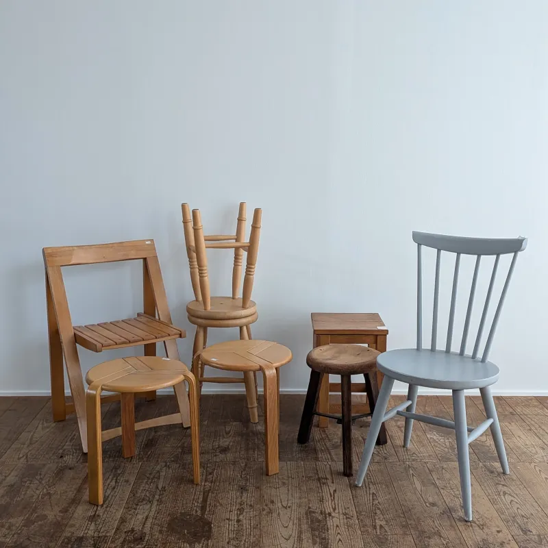 ヴィンテージのスツール、椅子など。