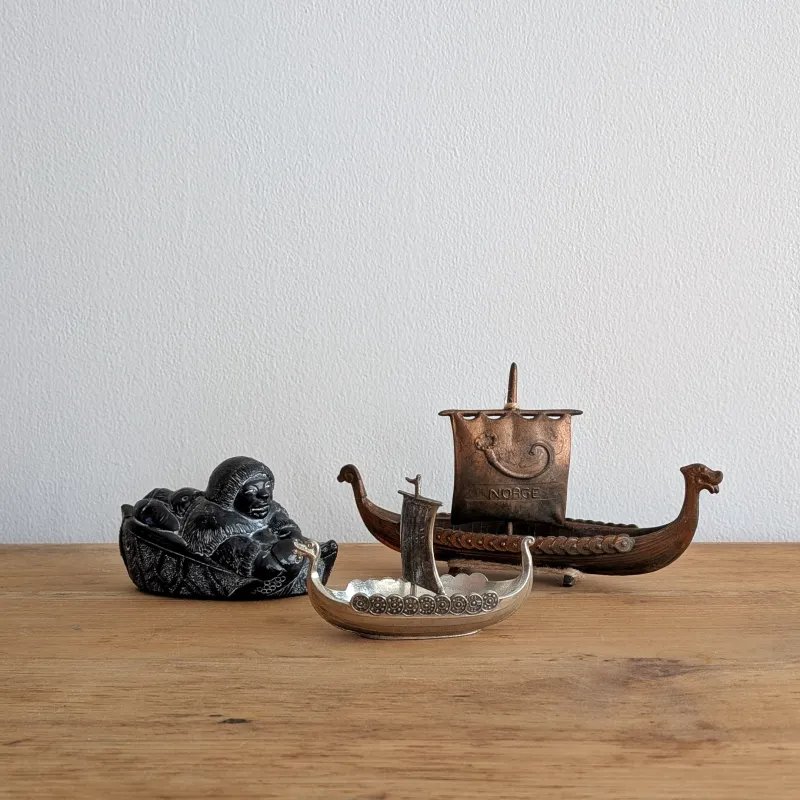 デンマークのバイキングやイヌイットのオブジェ