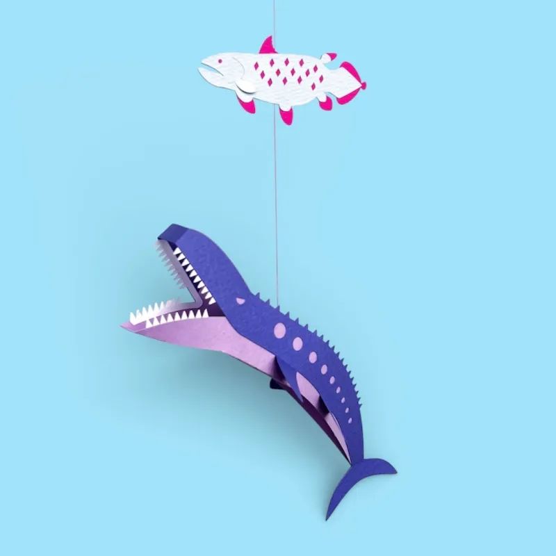 つけペン用の小瓶とセットになったコンパクトなペンレストです。