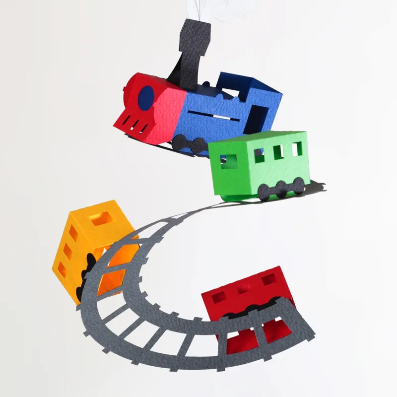 鉛筆型の六角柱を形どった真鍮の無垢材で作ったつけペン軸の1作目です。重厚感があり安定して書くことができます。