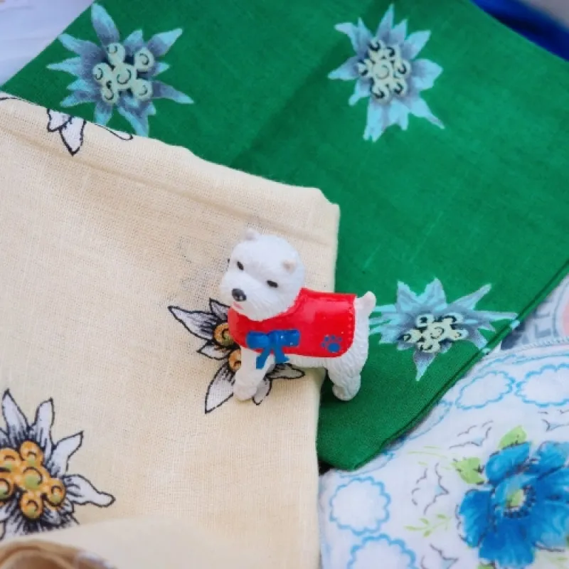 ヨーロッパやアメリカのヴィンテージハンカチ