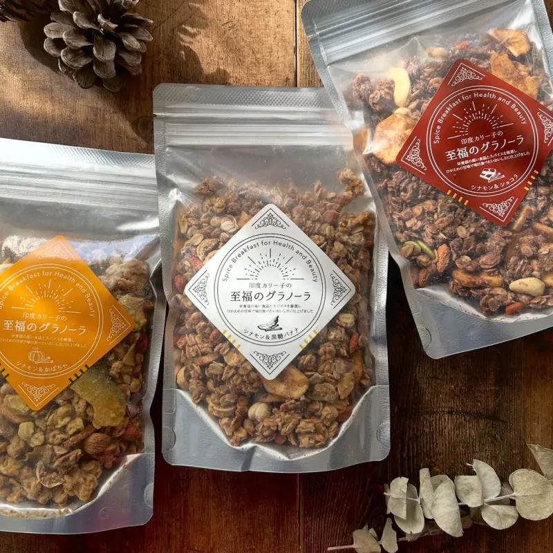 手紙社スタッフもリピート買いしてる、印度カリー子さんの「至福のグラノーラ｣。ぜひ一度ご賞味あれ！