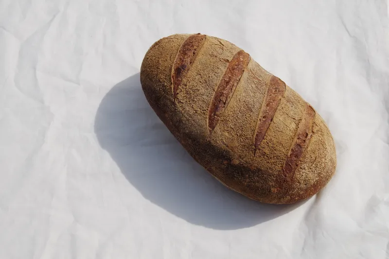 ブロン全粒粉を少なめにして食べやすくしたパンです。