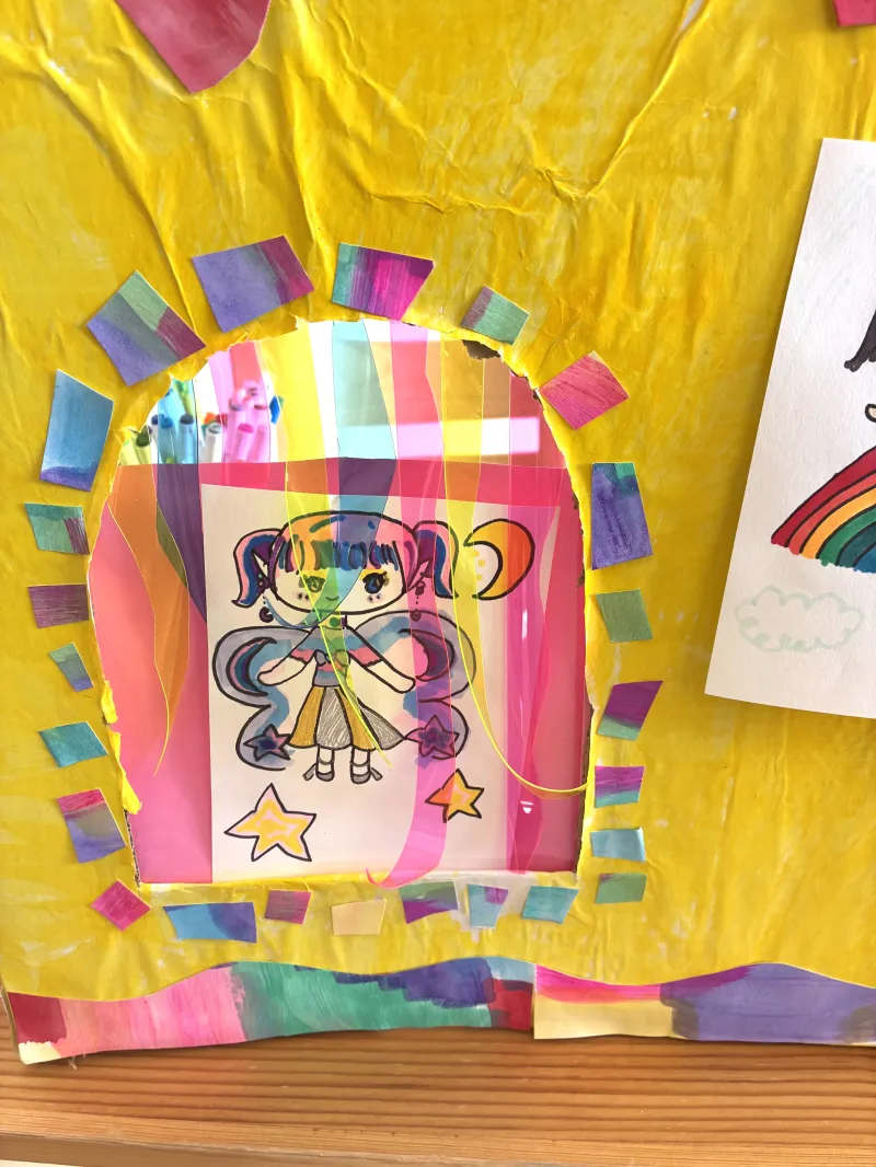 完成した絵はお手製の自販機からどうぞー！