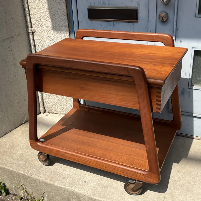 「Sika Mobler」デンマーク製のヴィンテージワゴン