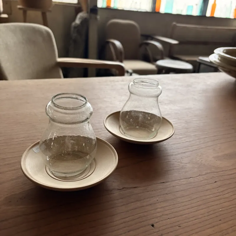 古いガラスのキャンドルスタンド