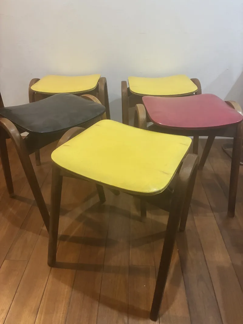 「秋田木工」カラフルなスタッキングスツール