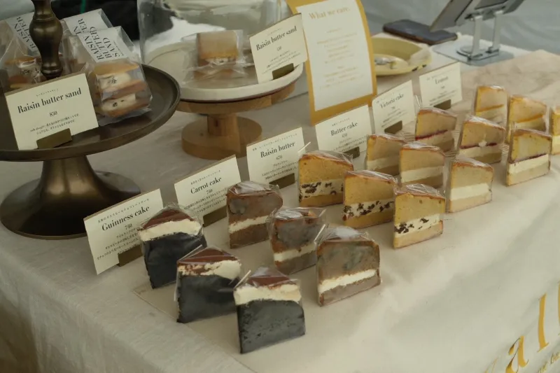 グラスフェッドバターと有機ホワイトチョコのバタークリームを挟んだ米粉のヴィクトリアケーキ