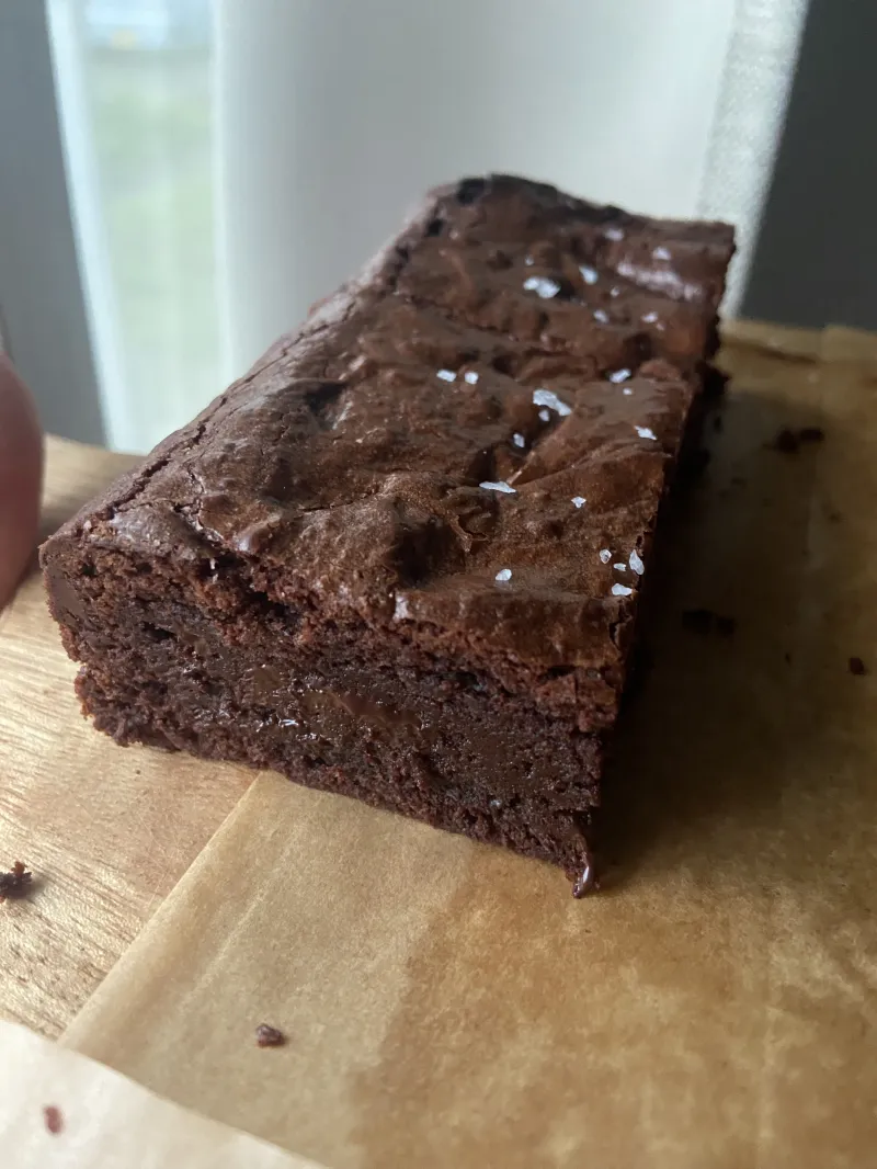 有機ダークチョコレートのファッジブラウニー