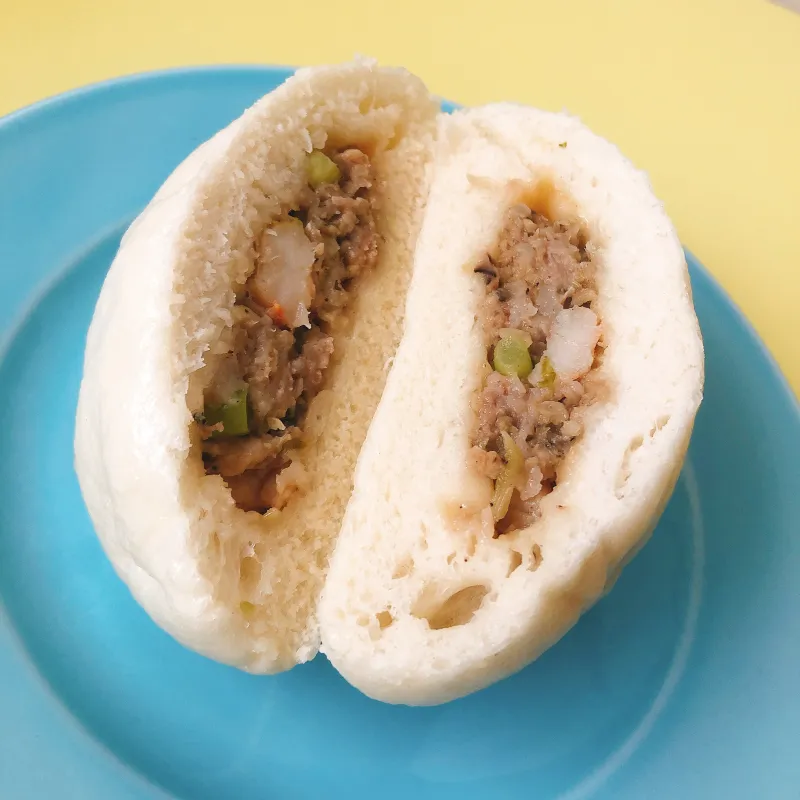 数量限定で「エビコショウマン」もお持ちします。当店の期間限定マンのなかでも人気メニュー。