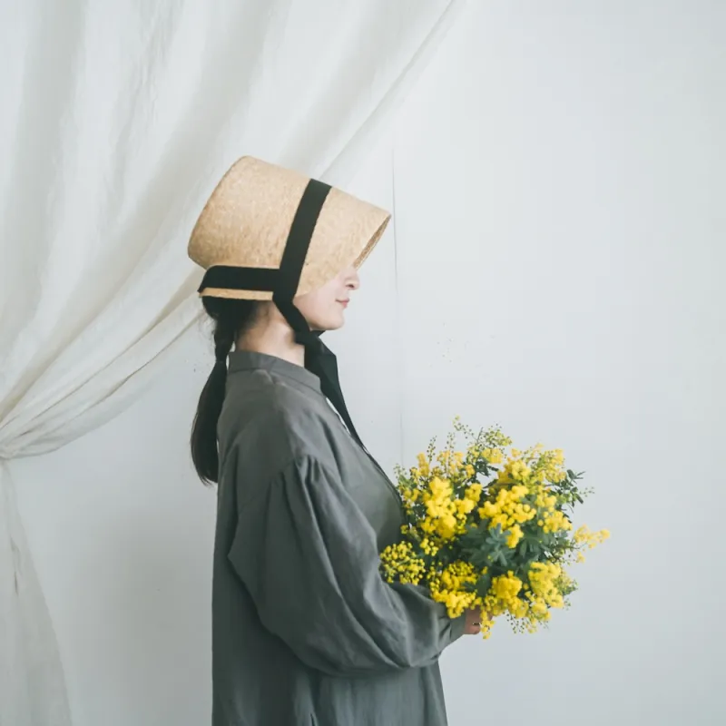 新作のボンネットの帽子「Blanche」