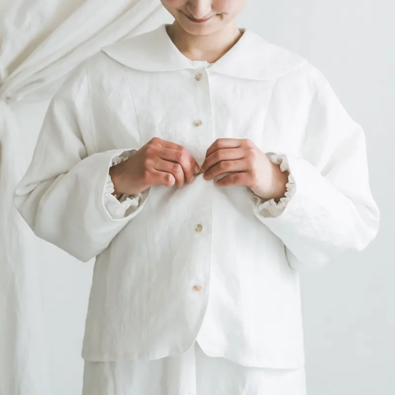 麻でつくったシンプルで襟が可愛いセーラージャケット